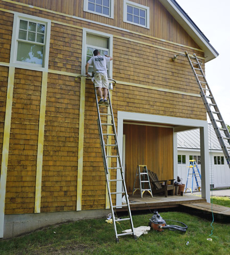 painting exterior trim in avon ct