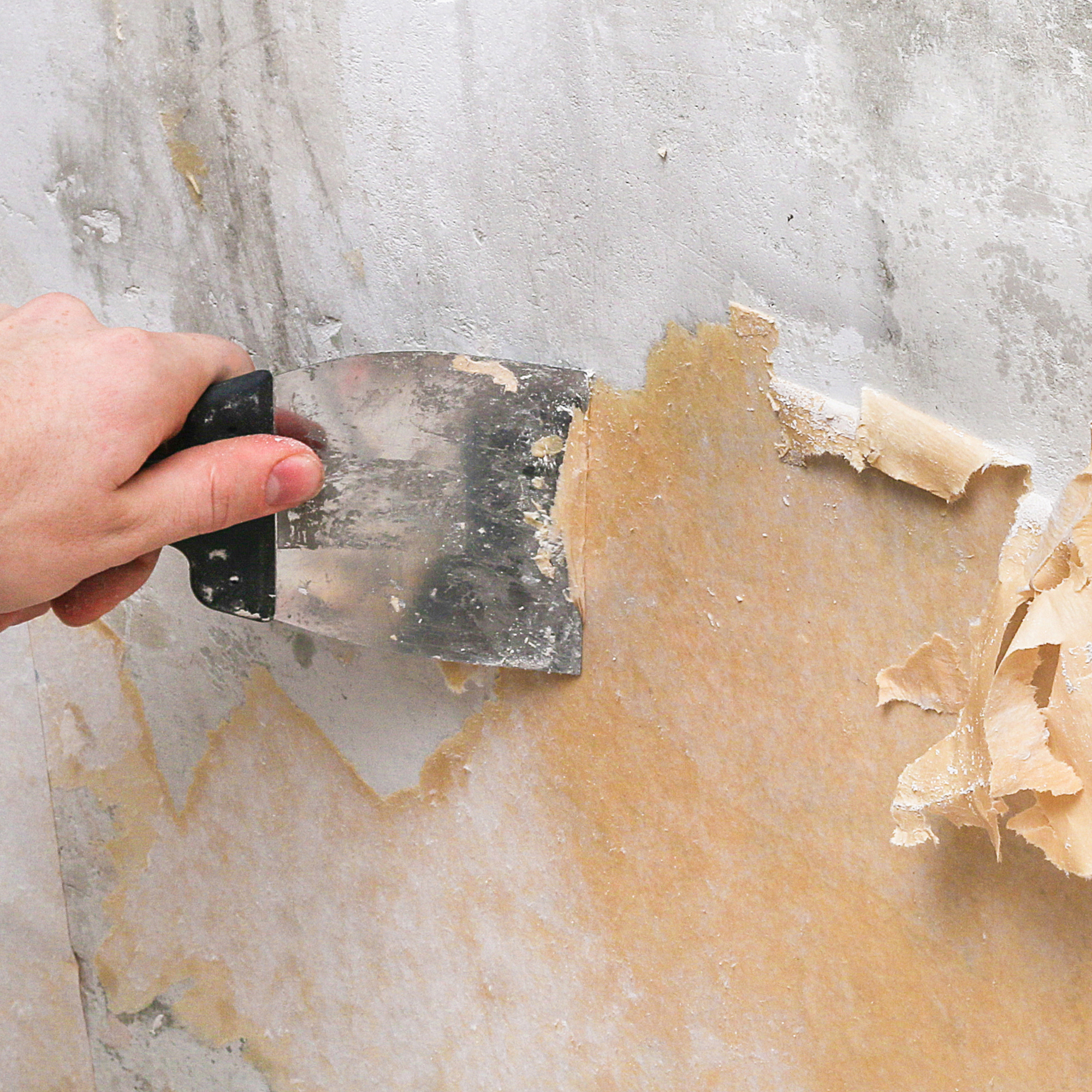 Do You Want to Remove Wallpaper Before Painting?