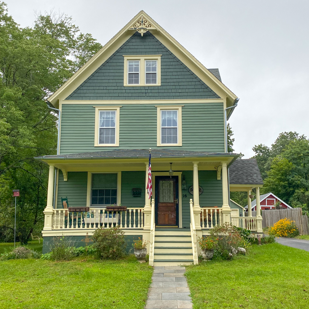 You Should Do Exterior House Painting in the Summer