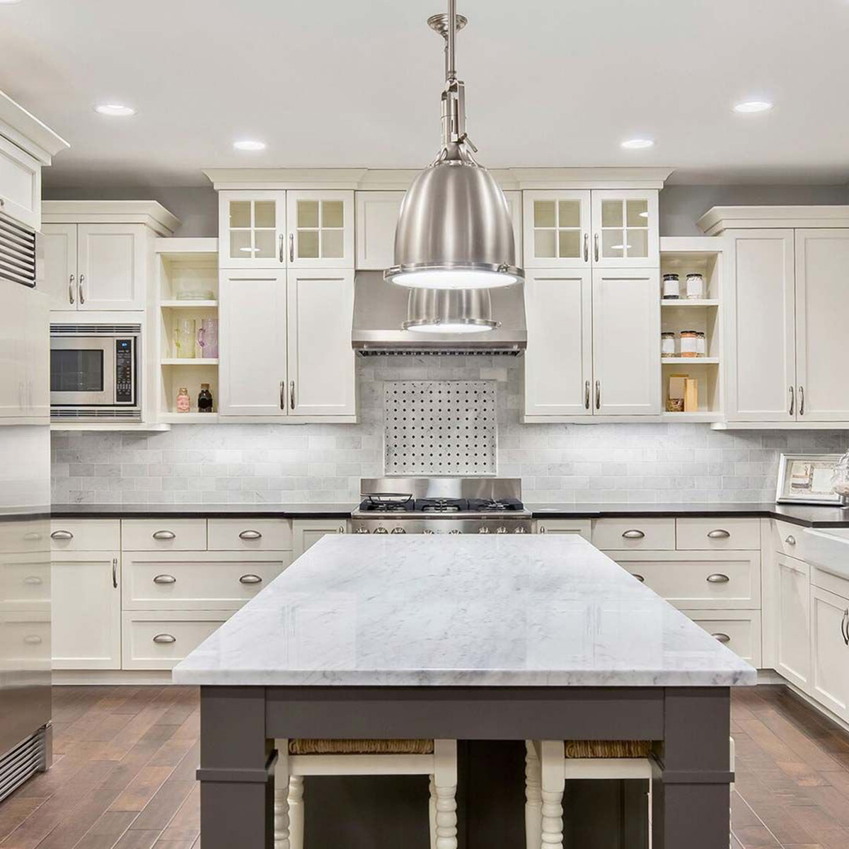 Repainting home interiors in Canton, CT