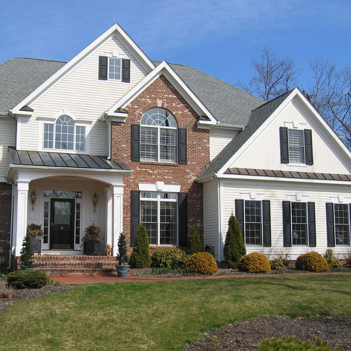 Professionally painting homes in Simsbury, CT